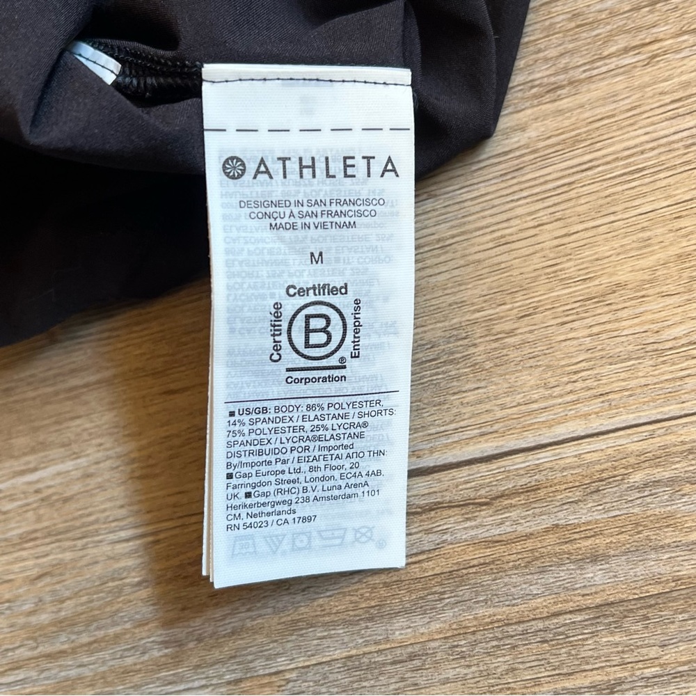 Athleta Run with It 16 inch skort black medium Activewear Skirt - Picture 6 of 8